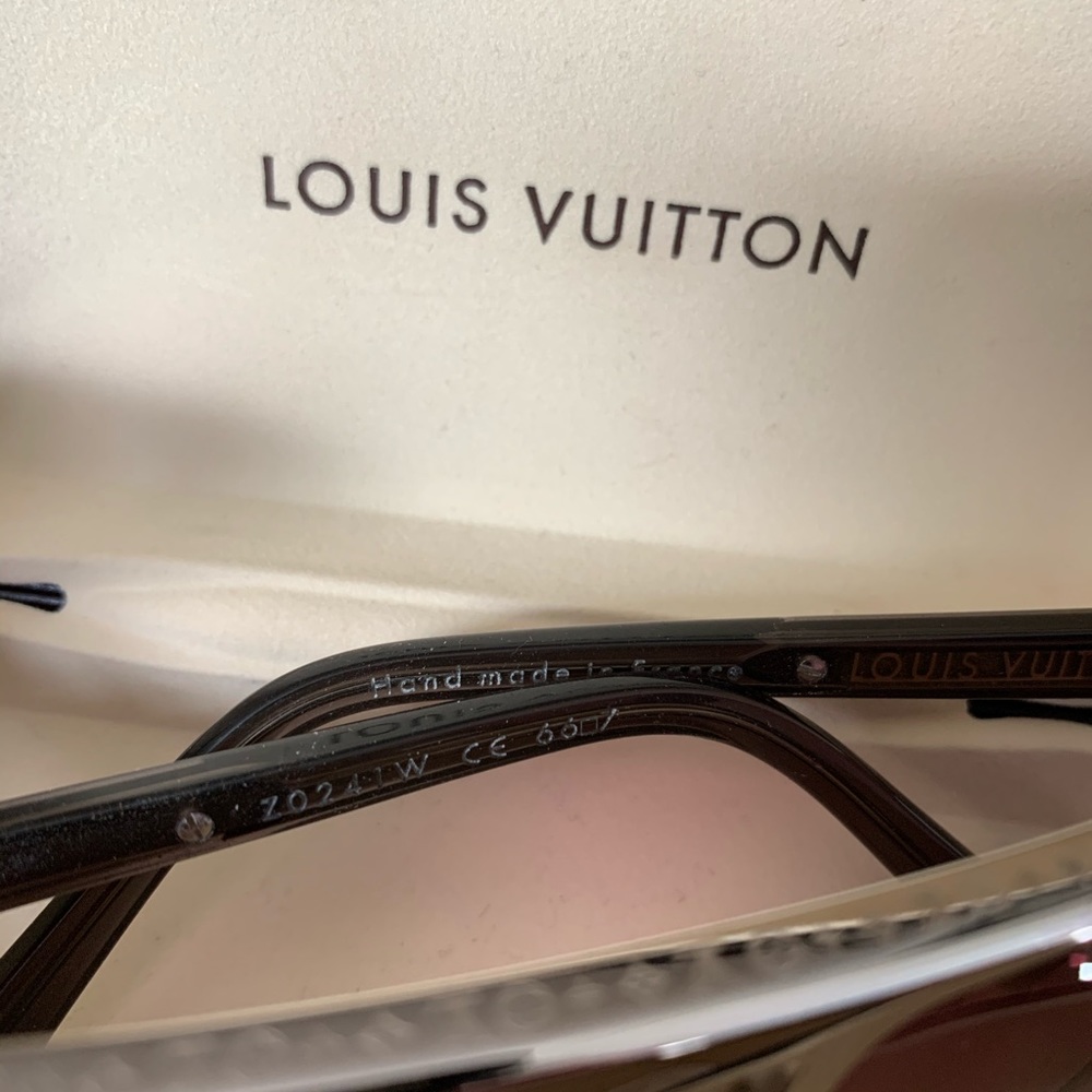 Louis Vuitton Brown w/Silver Hardware Evidence Sunglasses - Picture 2 of 5